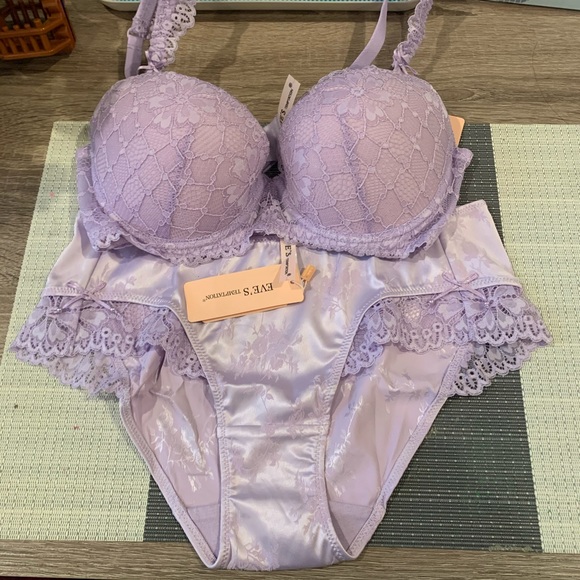 Eves Temptation Bras - Picture 2 of 9